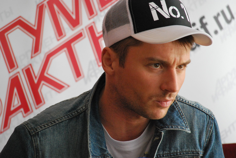 Лазарев Сергей