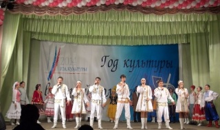 Молодежный ансамбль «Алтай» представил концертную программу «Сказ об удивительном крае» в Залесовском районе