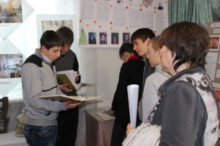 В Залесовском районе Алтайского края прошла презентация выставки, посвященной судьбам репрессированных земляков