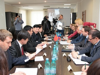 В Новоалтайске откроют летний лагерь для школьников из китайского города Алтай