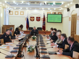 Названы имена жителей Алтайского края, представленных к награждению государственными и краевыми наградами