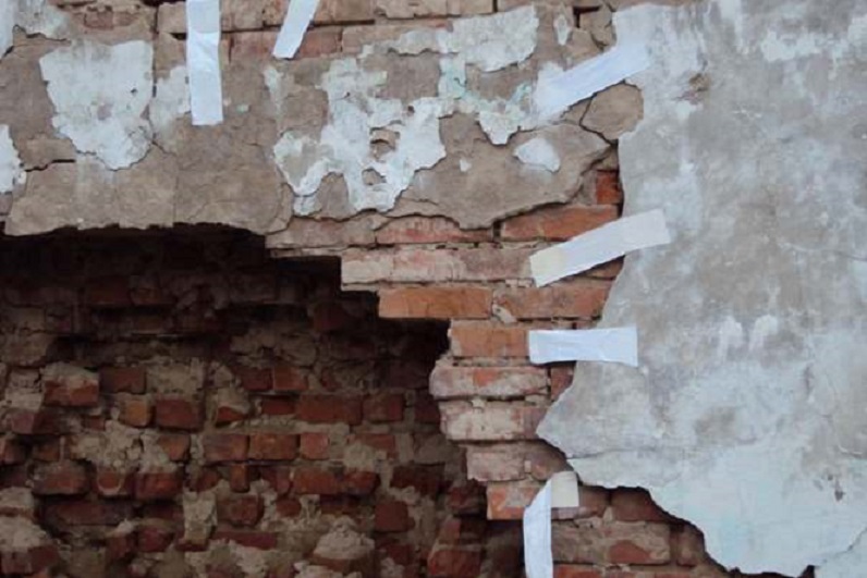 Девятое отделение полиции в Барнауле передислоцировали из-за обрушения стены