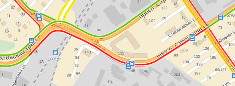 На проспекте Строителей в Барнауле движение замерло из-за ДТП