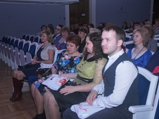 В столице Алтайского края наградили участников регионального конкурса «Сердце отдаю детям»