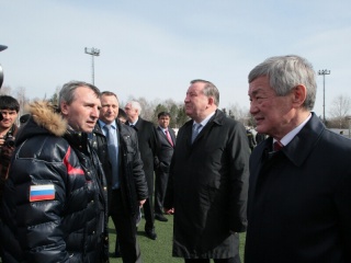 Бердыбек Сапарбаев: Восточный Казахстан и Алтайский край одинаково внимательно относятся к детям