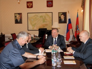 Губернатор Александр Карлин обсудил с руководством крупной российской компании перспективы развития кожевенного производства в Алтайском крае