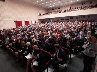 Губернатор Алтайского края и жители столицы региона обсудили перспективный план развития города и края