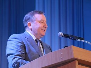 Перспективы развития науки, производство новых препаратов и как стать Губернатором: Александр Карлин встретился с преподавателями и студентами классического университета