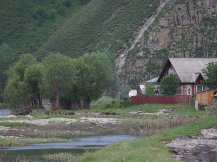 Паводок-2014: Рабочая поездка Губернатора Александра Карлина в Солонешенский и Петропавловский районы