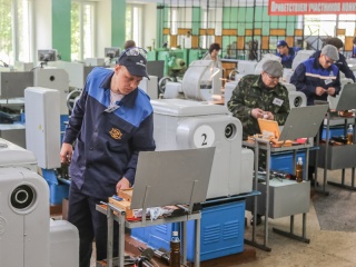 В Алтайском крае определили лучшего токаря