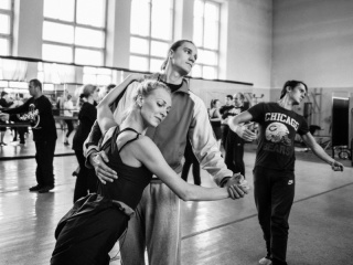 Около 30 номеров готовят в Алтайском театре музкомедии к официальному открытию сезона