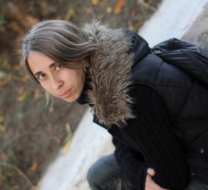 В библиотечно-информационном центре открылась выставка «Волшебный реализм»