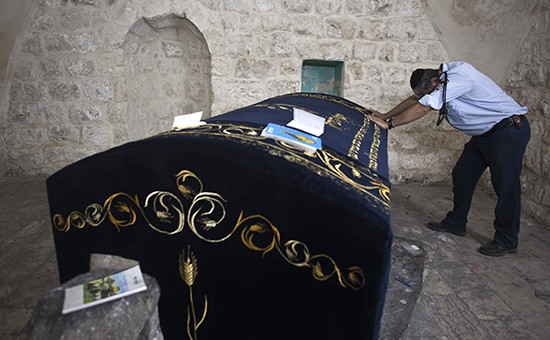 Палестинцы подожгли гробницу библейского патриарха Иосифа