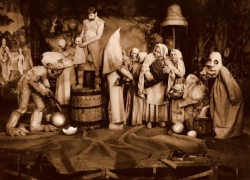 Алтайский театр кукол «Сказка» предлагает всем желающим совершить экскурс в историю