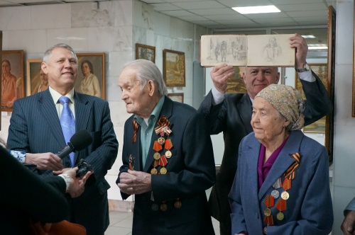 В Барнауле открыта выставка произведений художника, участника Великой Отечественной войны, Георгия Селянина «Сколько живу, а душа не насытится вечно желанной земной красотой!», посвященная 80-летию Ал…