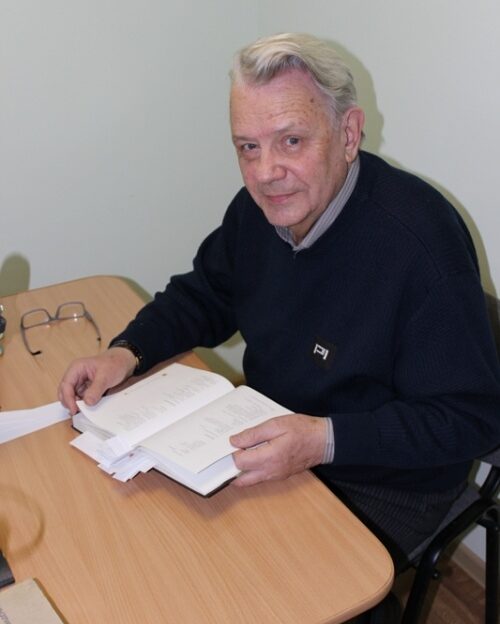 К 85-летию Роберта Рождественского в Алтайском крае будет издана аудиокнига поэта «Я жизнь люблю!»