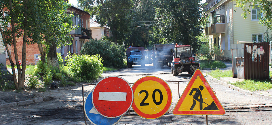 В Барнауле продолжается текущий ремонт дорог