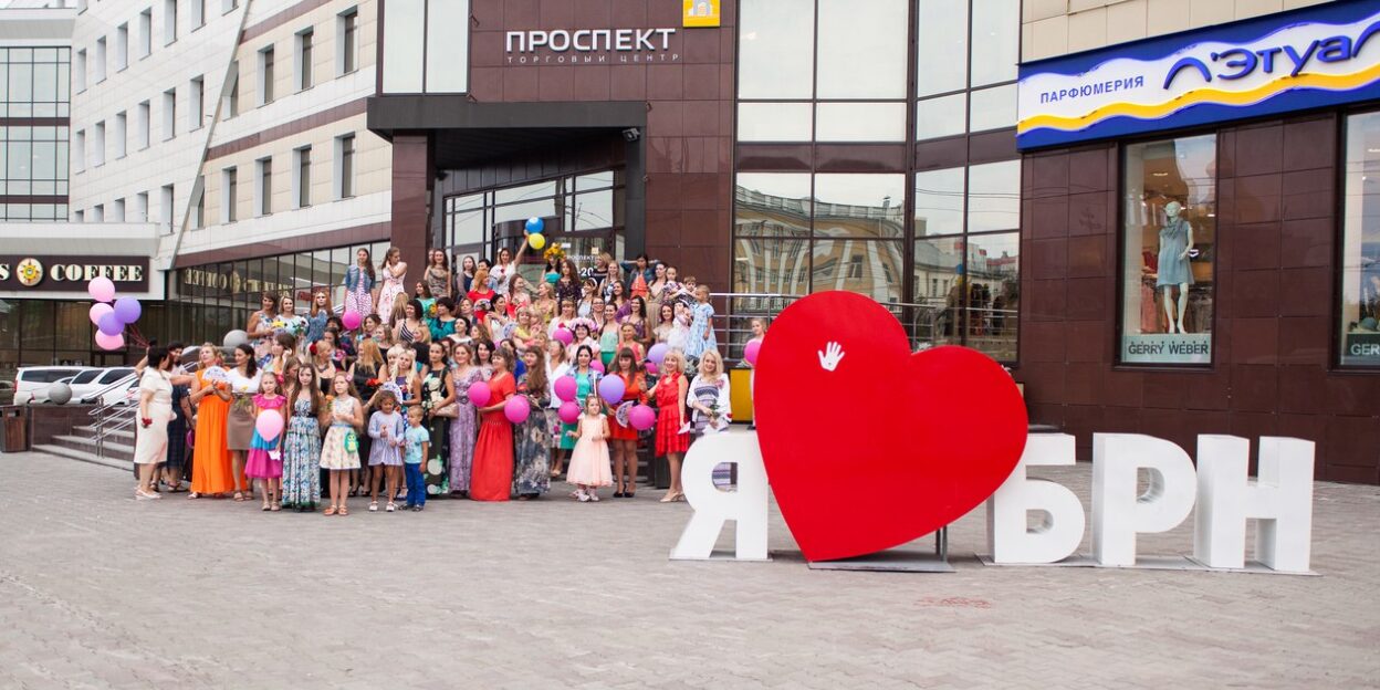 Жительниц Барнаула приглашают на флешмоб женственности