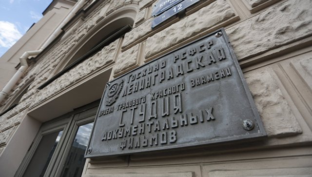 Студию режиссера Алексея Учителя забросали коктейлями Молотова