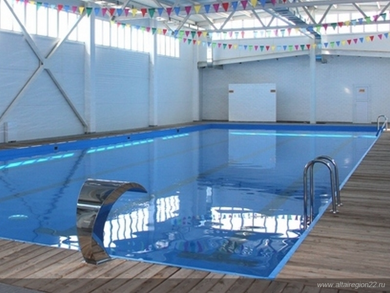 В селе Барановке Змеиногорского района открыли современный бассейн