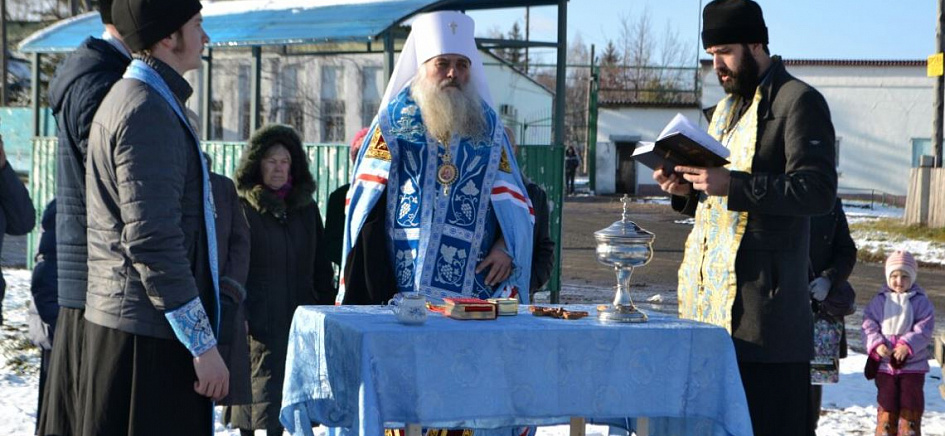 В пригородном поселке Березовка освятили место под строительство церкви