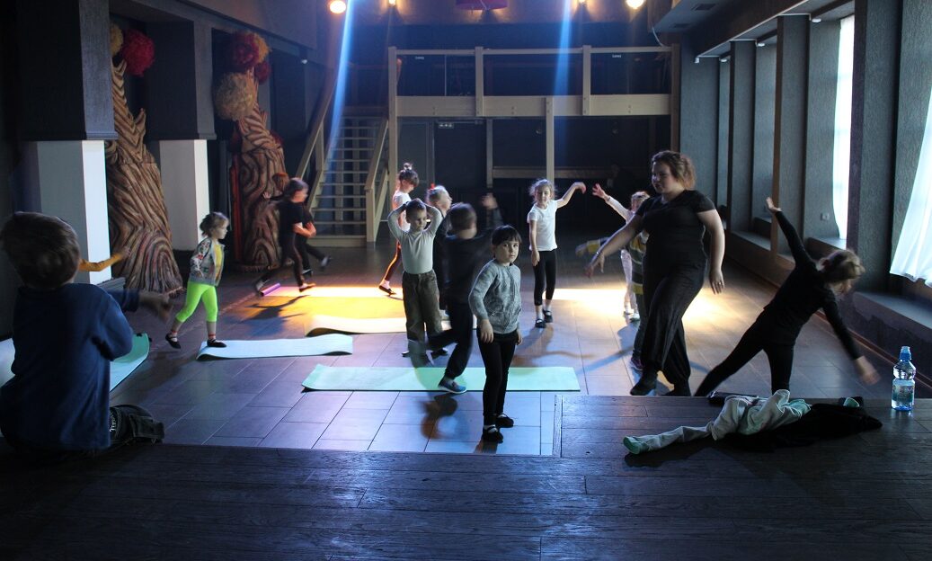 «Сказка» продолжает набор в Школу юных кукольников