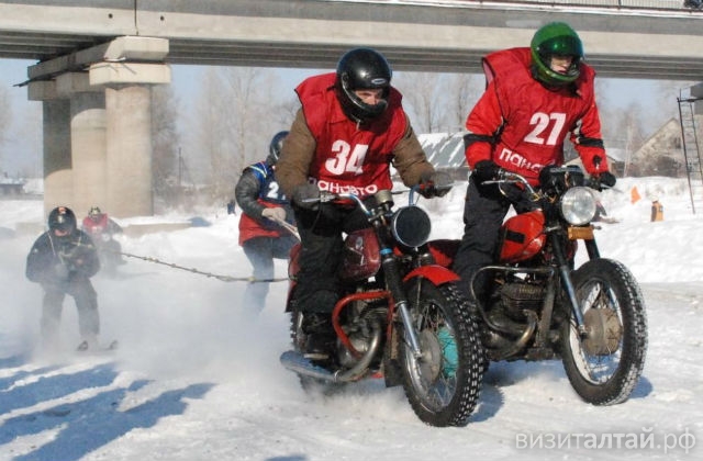 Спортивная алтайская зимовка. Всегда в программе – гонки мотолыжных экипажей