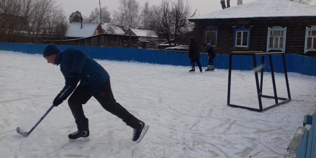 Юных барнаульцев приглашают на занятия с дворовым инструктором