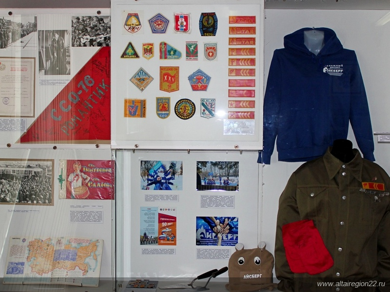 В Год добровольца в Алтайском краеведческом музее открыли выставку «Кто, если не мы»