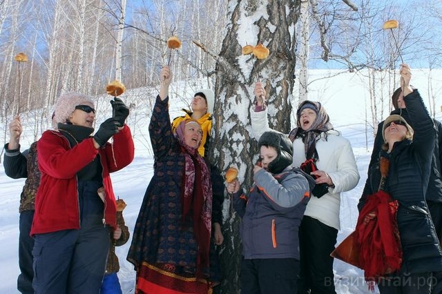 Зазывать весну и перелетных птиц сдобными «жаворонками» будут на усадьбе «Сокол»