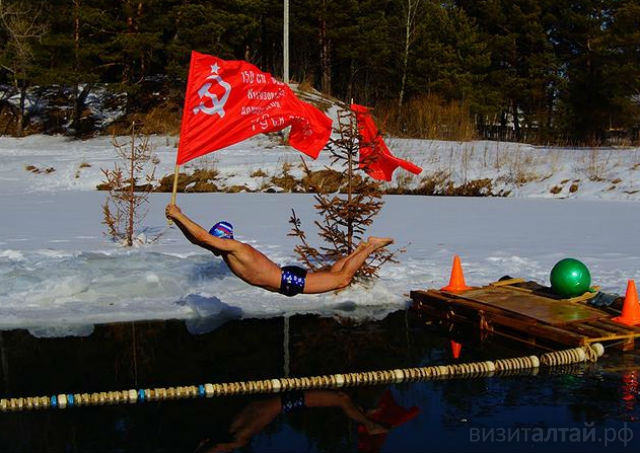 «Белые медведи» Алтая готовятся к суточному заплыву во Всемирный День здоровья