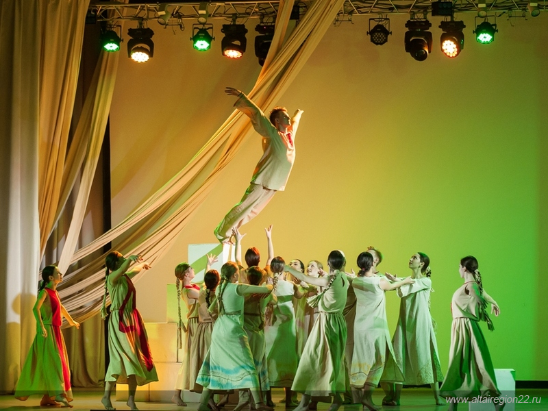 Вечер современной хореографии откроет в Алтайском крае международный конкурс балетмейстерских работ «Образ»