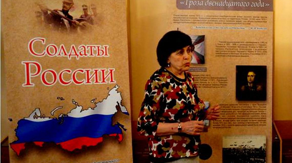 В Барнауле работает передвижная выставка «Солдаты России»