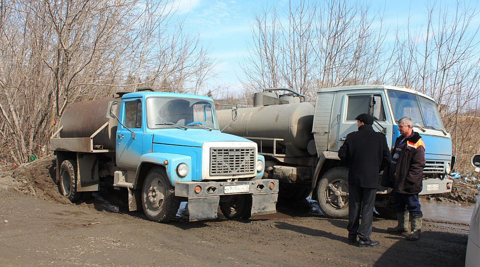 Во время рейда в Барнауле выявили факты незаконного слива нечистот