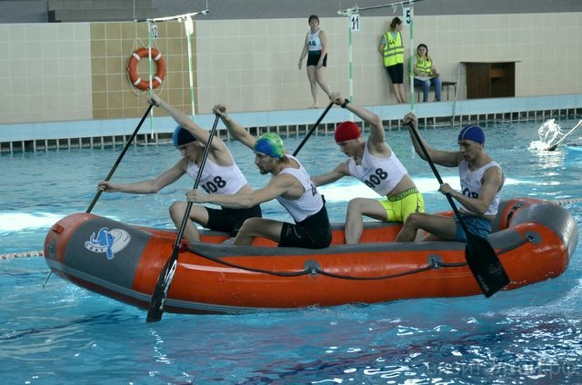 Водники оспаривали Кубок Сибири в бийском бассейне. Через пару недель их ждут гонки на Лосихе