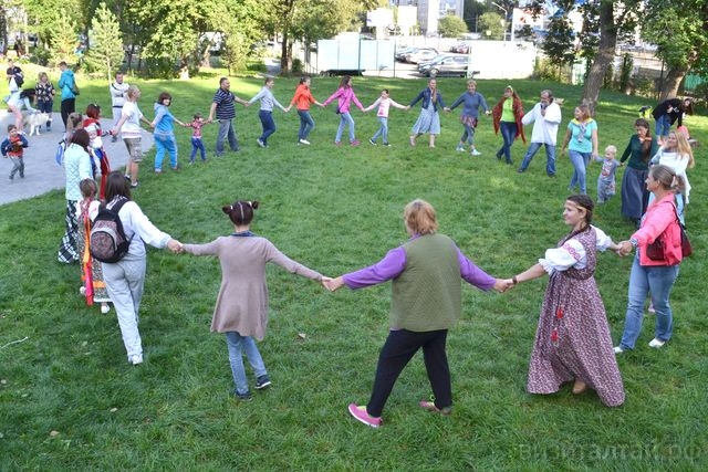 Краевая столица готовится к Хороводу мира в День России