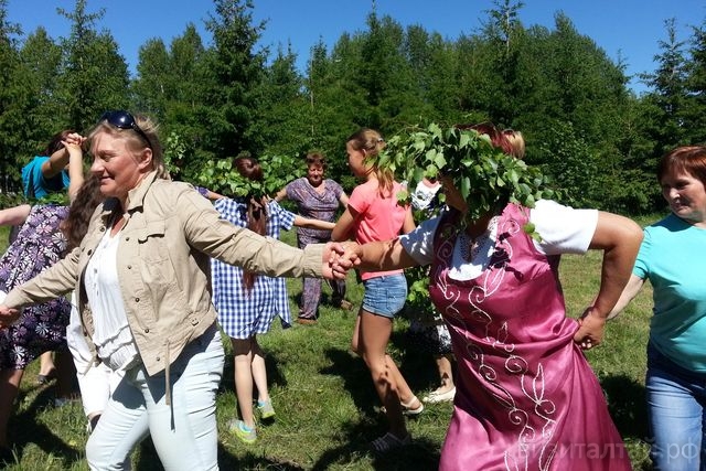 Колывань на Троицу устраивает фестиваль «Живая вода заводского пруда»