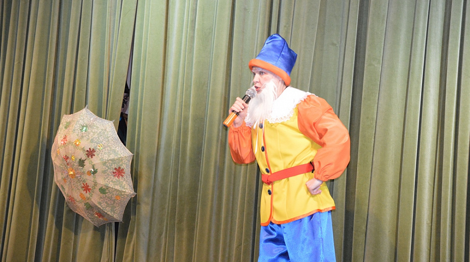 В Барнауле открыли второй региональный фестиваль дошкольного детского творчества «Дюймовочка»