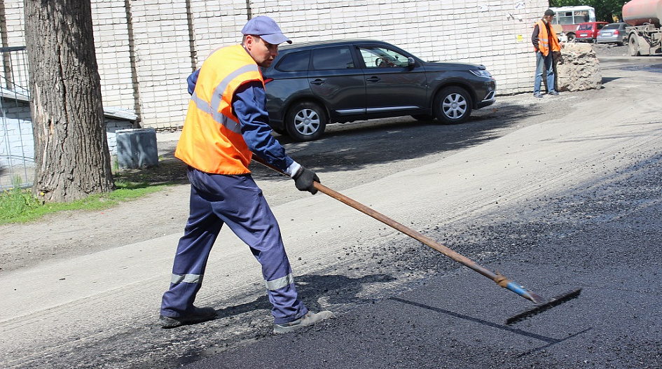 Улицу Привокзальную продолжают ремонтировать