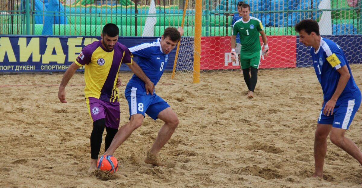 В барнаульском микрорайоне Затон пройдет третий этап чемпионата Алтайского края по пляжному футболу
