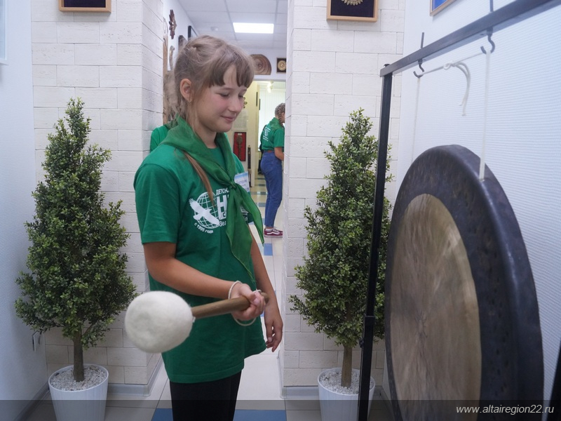Экспедиция «Начни с дома своего»: экологи из Алтайского края посетили экспоцентр Солнца и встретились с представителями природоохранных структур Новосибирской области