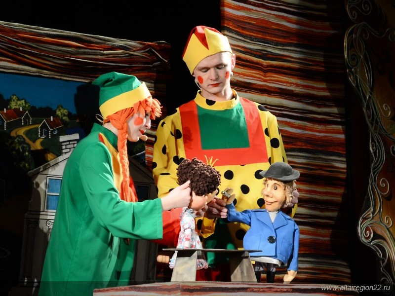 Алтайский театр кукол «Сказка» пригласили в Томск на Международный фестиваль «Сказочный балаганчик Скомороха»