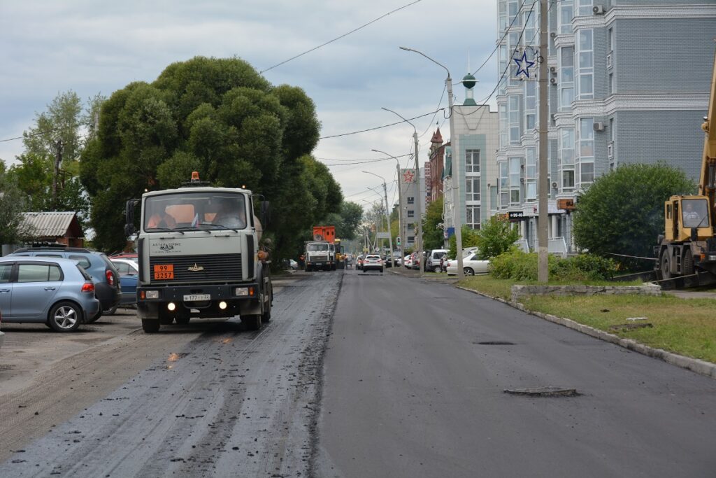 В Барнауле начали ремонт дорог в рамках дополнительных средств
