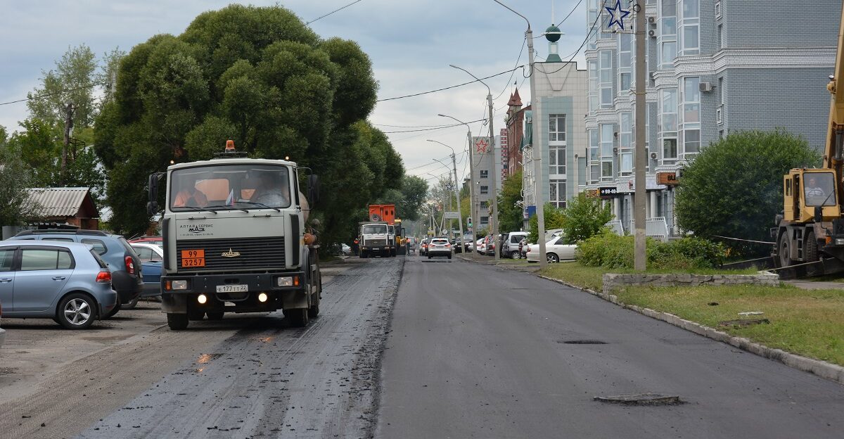 В Барнауле начали ремонт дорог в рамках дополнительных средств