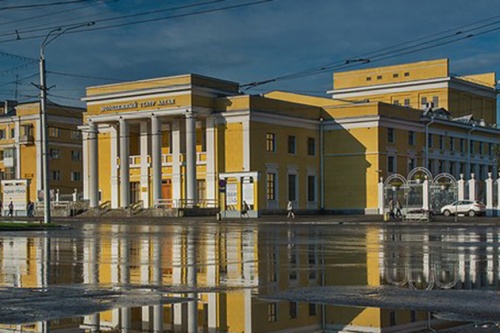 Молодежный театр Алтая готовится к открытию 61-го театрального сезона