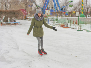 В Камне-на-Оби Алтайского края городской парк стал большим катком