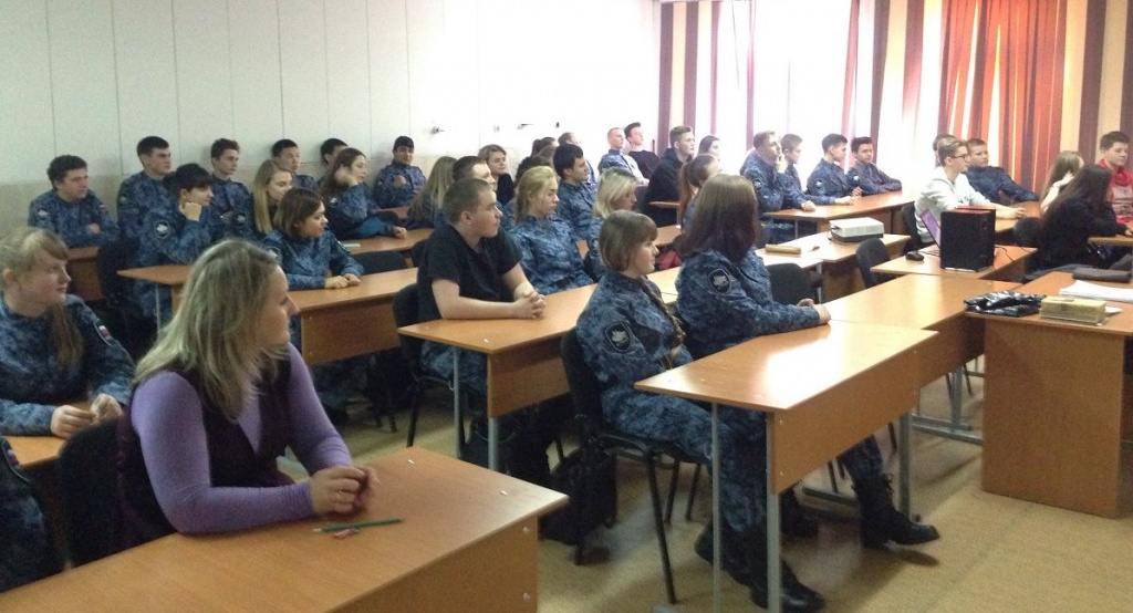 Барнаульским студентам показали социальный ролик о внимании мамам