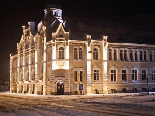 Архитектурно-художественная подсветка украсила исторические здания наукограда Алтайского края