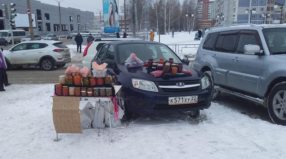 Восемь уличных торговцев привлекли к административной ответственности в Барнауле