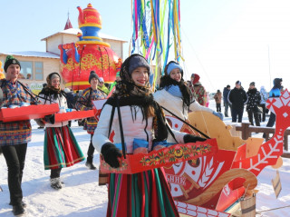 Уникальные открытки подготовили к фестивалю «Сибирская Масленица» в Алтайском крае